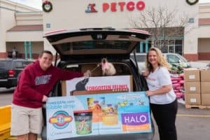 Freekibble and Halo Pets 4th Annual Kibble Drop Delivers 565,000 Meals to Shelter Pets!