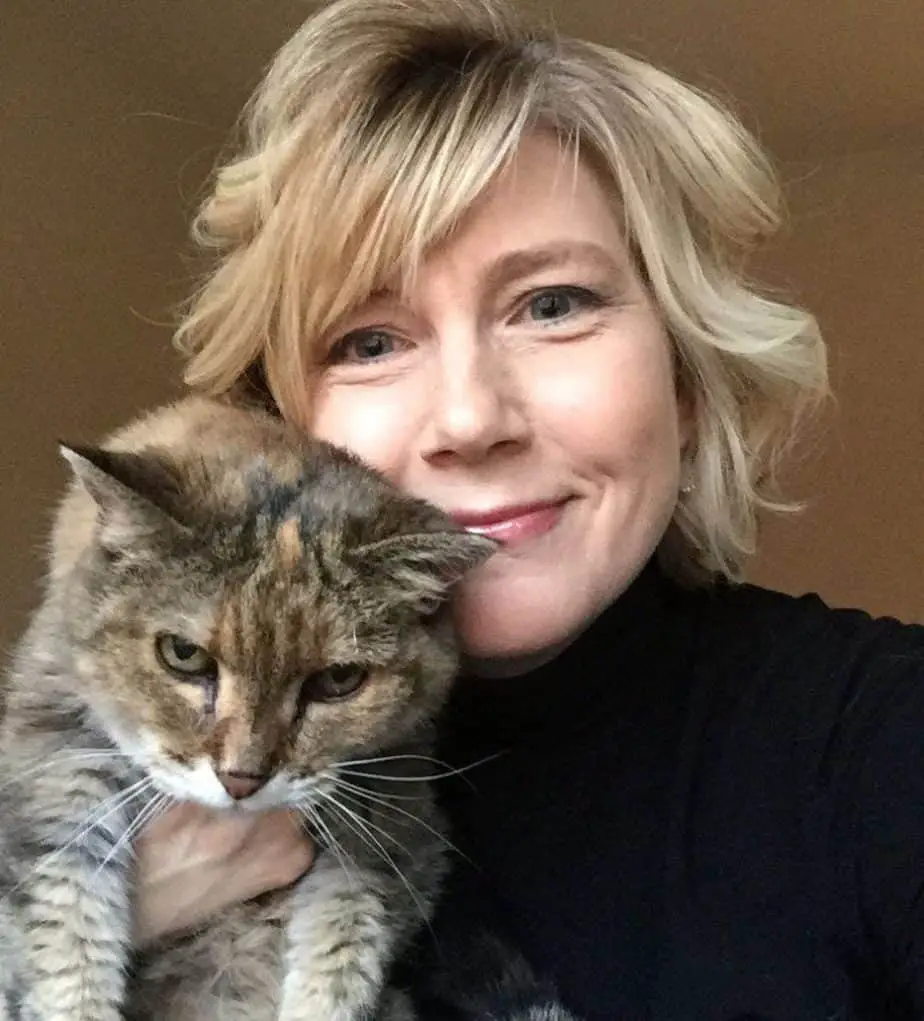 Karen Jarnecic and her long-lost cat Allie