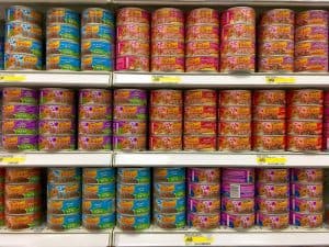 How To Read a Cat Food Label