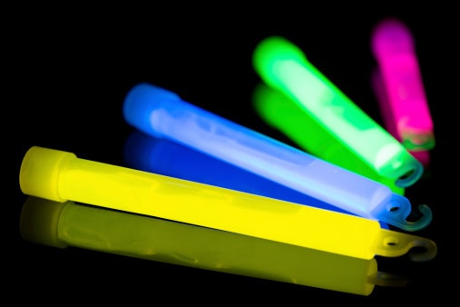 common toxins for cats glow stick